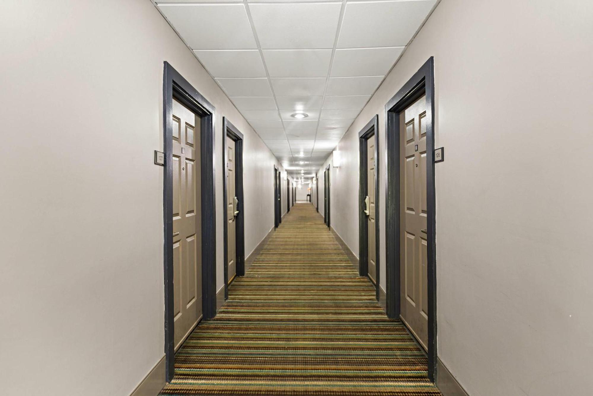 Country Inn & Suites By Radisson, Hinesville, Ga Buitenkant foto